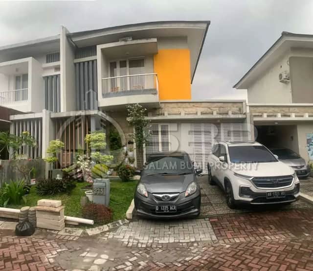 Rumah Cantik 2 Lantai di Perum Elite Greenhills, Jl. Kaliurang km 9