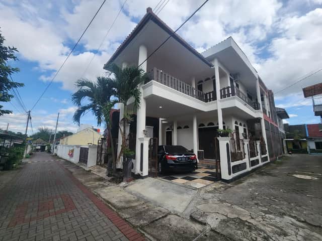 Rumah Istimewa Dekat UGM Jl Kaliurang KM 6,5 Dekat Pasar Colombo