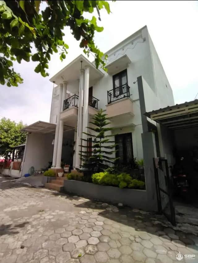 Rumah Cantik Minimalis 2 Lantai di Jl. Kaliurang Km 10 - Dekat UGM foto 3