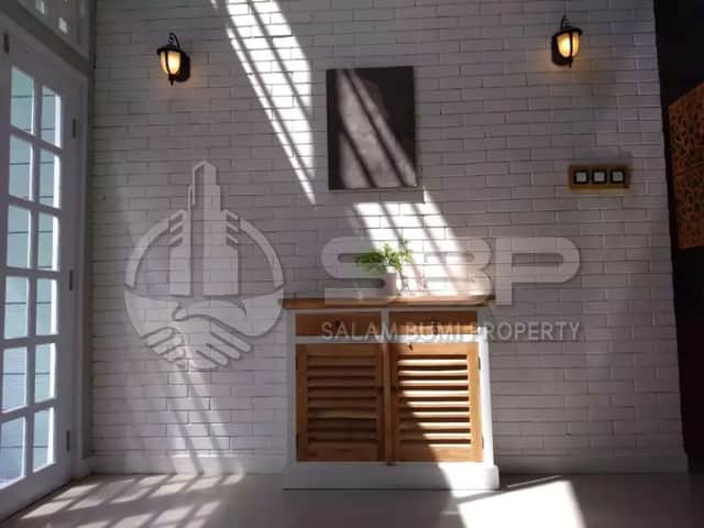 Rumah Mewah Modern Klasik Bergaya Nordik di Wirobrajan - Pusat Kota Jogja foto 2