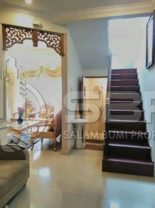 Rumah Mewah Strategis di Jl. Kaliurang Km 6 Dekat UGM foto 3