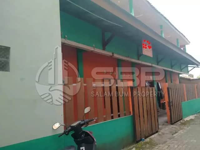 Murah! Kost 10 Kamar + Rumah + Toko Dekat UII Jl. Kaliurang - Full Penghuni!