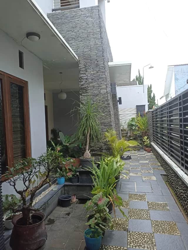 Rumah Cantik Megah di Link Premium Pogung Dekat UGM - Kesempatan Emas! foto 5