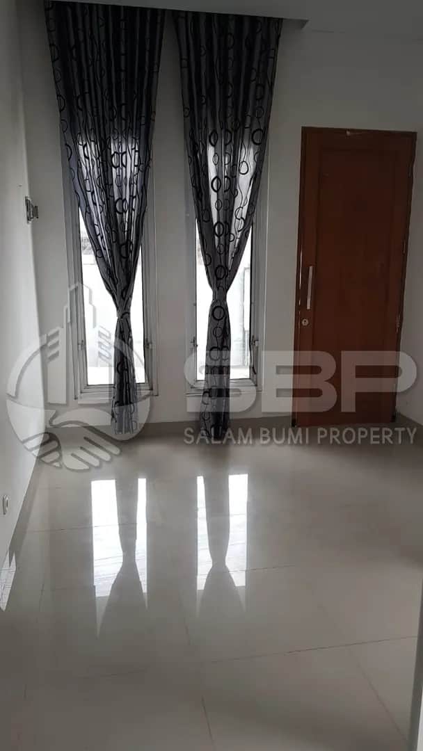 Rumah Mewah Modern di Jl. Kaliurang Km 9, Condongcatur foto 2