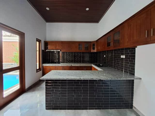 Rumah Mewah Siap Huni di Kawasan Elit Baciro Baru, Yogyakarta! foto 3