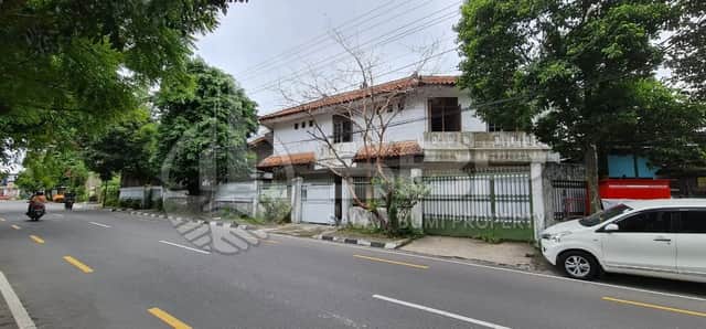 Turun Harga! Dari 5M Menjadi 4,5M Nego - Rumah Besar di Jl. Veteran, Cocok untuk Kantor foto 2