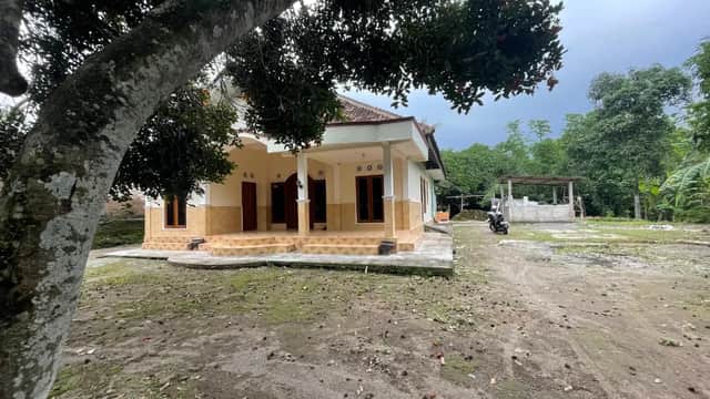 Tanah Luas Bonus Rumah Imogiri Timur