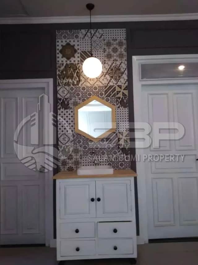 Rumah Mewah Modern Klasik Bergaya Nordik di Wirobrajan - Pusat Kota Jogja foto 5