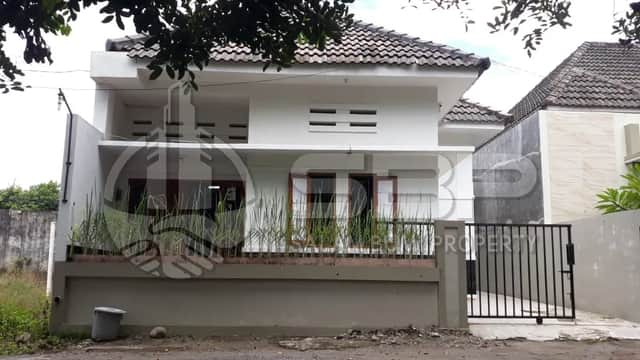 Rumah Induk + Kost 5 Kamar Istimewa di Jl. Kaliurang Km 8,5 - Utara Jl. Damai!