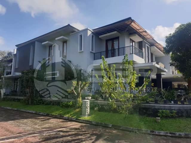 Rumah Mewah di Perumahan Elite Bale Hinggil - Investasi Impian Anda di Jogja!