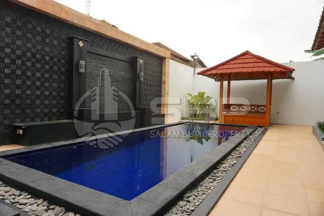 Rumah Mewah dengan Kolam Renang Pribadi di Jl. Palagan km 12 - Harga Turun!