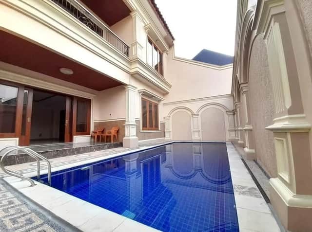 Rumah Mewah Mediteranian Tropis di Tugu Jogja - Investasi Emas Anda!