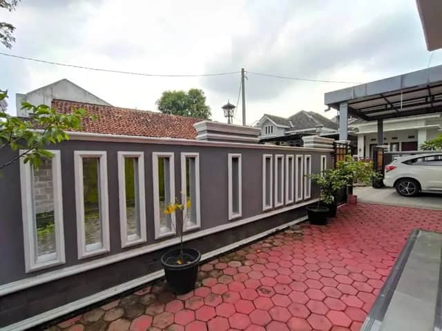 Rumah Cantik Istimewa 2 Lantai di Condongcatur Utara Terminal! foto 2