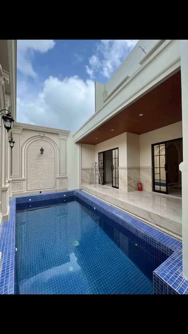 Rumah Mewah 3 Lantai di Jl Godean Jogja – Full Furnished, Kolam Renang, Lift, Siap Huni! Harga 8.4 M foto 2