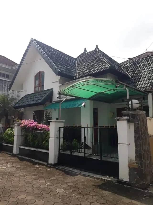 Rumah Cantik Strategis Dekat UGM, Perumahan Jakal KM 6 - Kesempatan Emas!