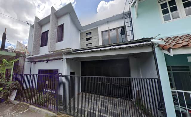Rumah Cantik 2 Lantai Strategis Dekat UGM di Jl. Kaliurang KM 6 - Kesempatan Emas!