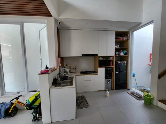 Dijual Rumah Cantik Ala Villa Fully Furnished Dekat Jogja Bay, Maguwoharjo - Kesempatan Emas! foto 3