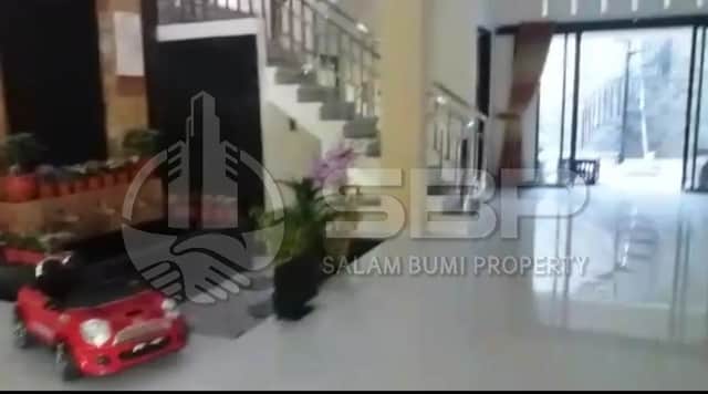 Rumah Mewah Strategis di Perum Barat Tugu Yogyakarta - Dalam Ringroad, Nogotirto foto 4