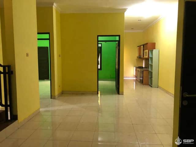 Rumah Cantik pinggir jl aspal lebar condongcatur dkt JIH, cck upgrade kost Exclusive foto 5