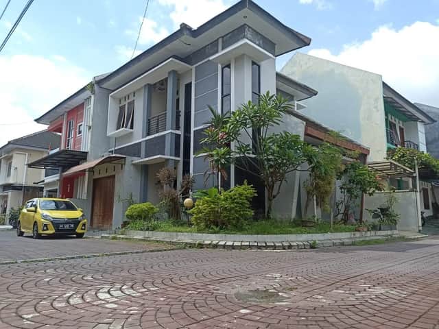 Rumah Cantik 2 Lantai di Perum Pogung - Dekat UGM foto 3