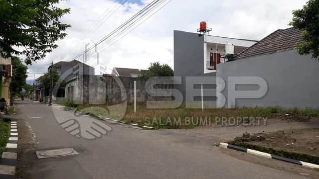 Rumah Induk + Kost 5 Kamar Istimewa di Jl. Kaliurang Km 8,5 - Utara Jl. Damai! foto 2