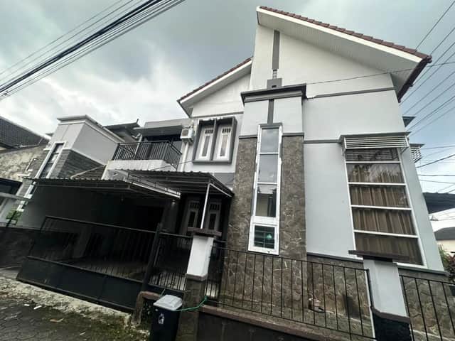 Rumah Mewah 2 Lantai dekat UGM Jl Kaliurang KM 6,5 foto 4