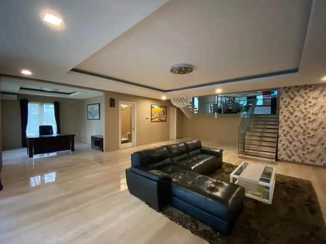 Rumah Mewah di Perum Elite, Dekat UGM - Jalan Kaliurang KM 6, Bale Agung foto 5