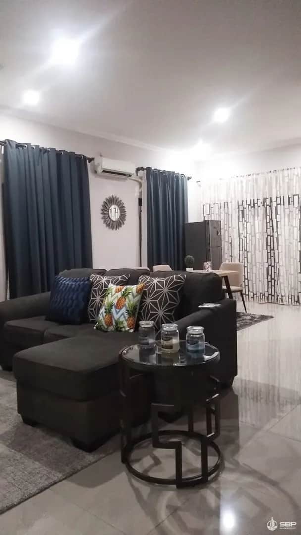 Rumah Cantik di Perum Royal Maguwo, Kadirojo - Dekat Jogja Bay! foto 3