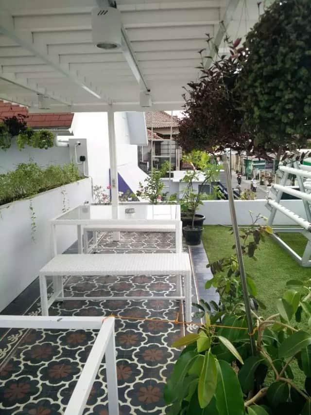 Rumah Cantik Baru + Kolam Renang, Nyaman Asri Strategis foto 5