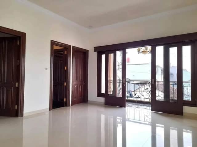 Rumah Mewah Mediteranian Tropis di Tugu Jogja - Investasi Emas Anda! foto 4