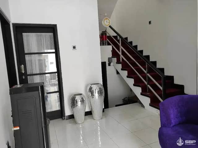 Harga Turun! Rumah Cantik 2 Lantai di Condongcatur - Dari 1,9M Menjadi 1,6M! foto 2