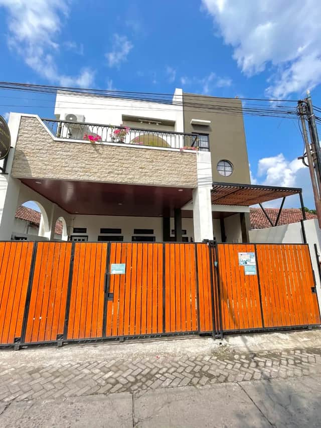 Rumah Induk + 13 Kost Exclusive FullyFurnished, FullyOccupied dekat UGM