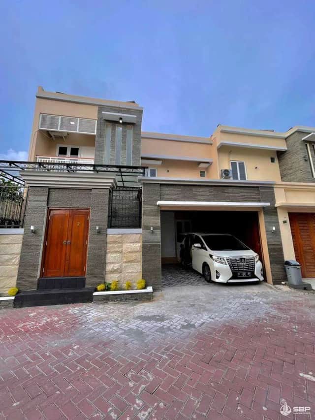 Rumah Cantik Baru di Perumahan Grand Ambarukmo, Strategis dan Nyaman!