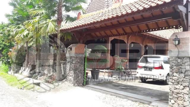 Joglo Etnik Modern Maguwoharjo: Hunian Strategis dengan Suasana Pedesaan