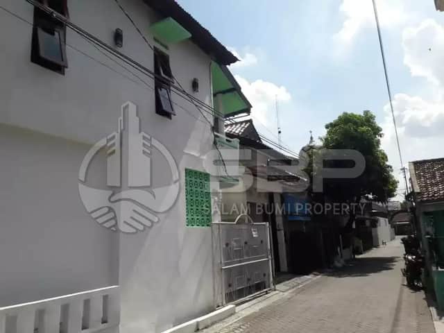 Rumah Induk + Kost Kamar Mandi Dalam Dekat UGM & Monjali — Lokasi Strategis Jogja