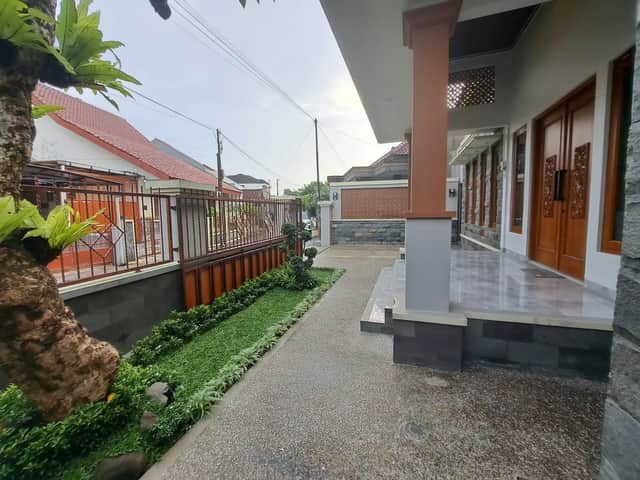 Rumah Mewah Siap Huni di Kawasan Elit Baciro Baru, Yogyakarta! foto 5