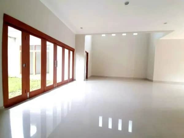 Rumah Mewah di Taman Palagan Asri - Dekat UGM! Kesempatan Emas! foto 2