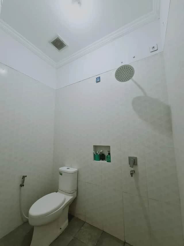 Rumah Cantik Luas Lega Fully Furnished Dekat UII Jl. Kaliurang KM 12,5 foto 5