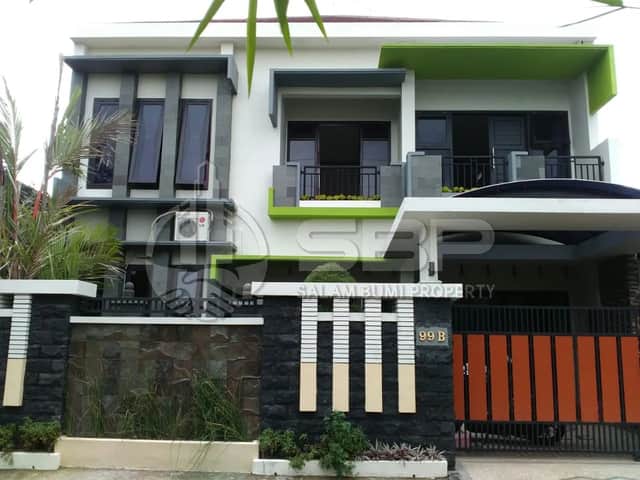 Rumah Mewah Strategis di Perum Barat Tugu Yogyakarta - Dalam Ringroad, Nogotirto