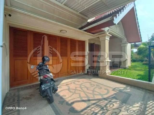 Rumah Mewah dengan Kolam Renang di Jl. Godean KM 1, Dekat Tugu dan Malioboro foto 5