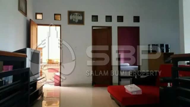 Rumah Mewah di Perumahan Barat Tugu Jogja, Dekat Banyumili Resto foto 2