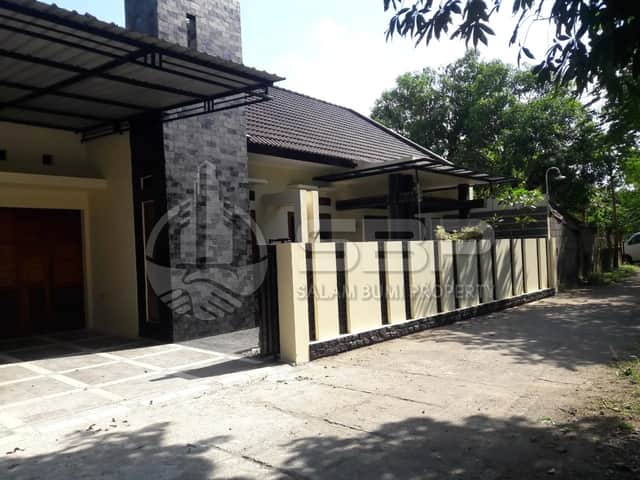 Rumah Cantik Strategis di Jl. Kaliurang Km 6 - Dekat UGM!