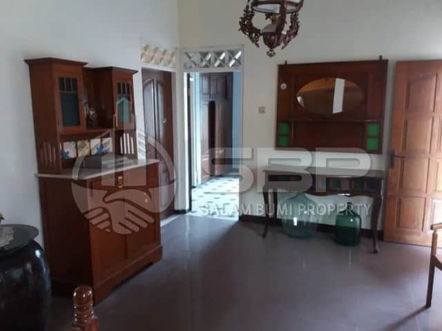 Rumah Luas di Jl. Palagan Km 9, Utara Hyatt - Kesempatan Emas! foto 4