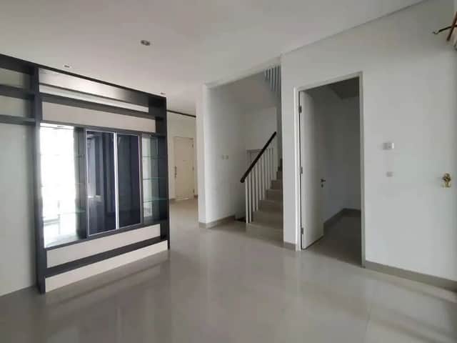 Rumah Mewah Cantik di Perum Greenhills Utara UGM - Dijual atau Disewakan foto 2