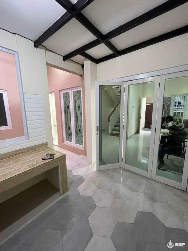 Rumah Cantik Baru di Perumahan Grand Ambarukmo, Strategis dan Nyaman! foto 5