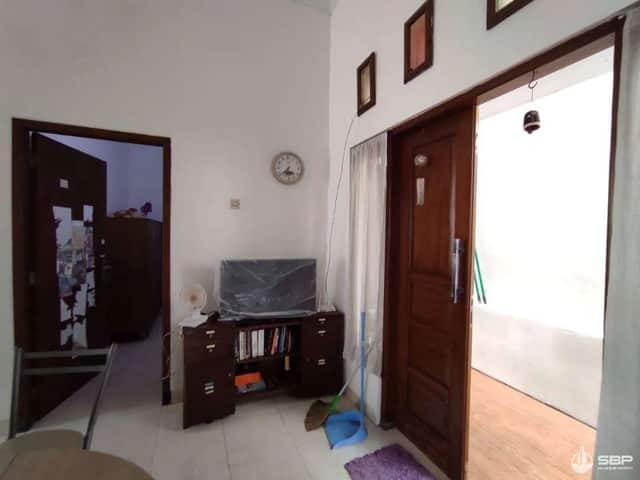 Kesempatan Emas! Rumah Cantik di Perumahan Dekat JEC, Harga Turun dari 1,5M menjadi 1,2M Nego! foto 2