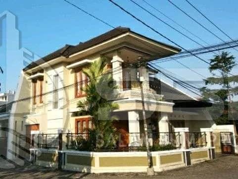 Rumah Mewah Strategis di Jl. Kaliurang Km 6 Dekat UGM foto 2