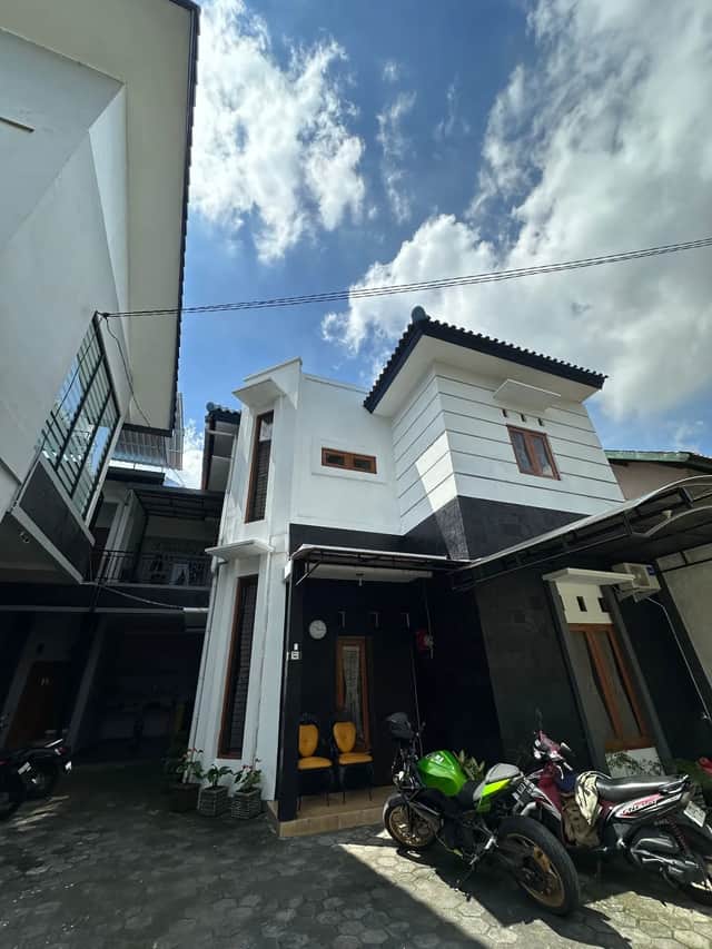 Rumah Induk + 22 Kost Exclusive Link Premium Seturan Dekat UPN