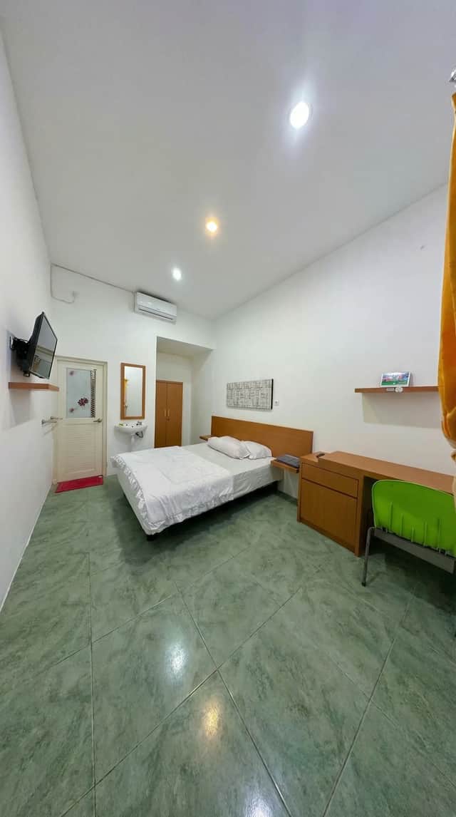 Kost Eksklusif 16 Kamar + Ruang Usaha di Jl. Aspal Lebar Dekat Ambarukmo Plaza foto 2