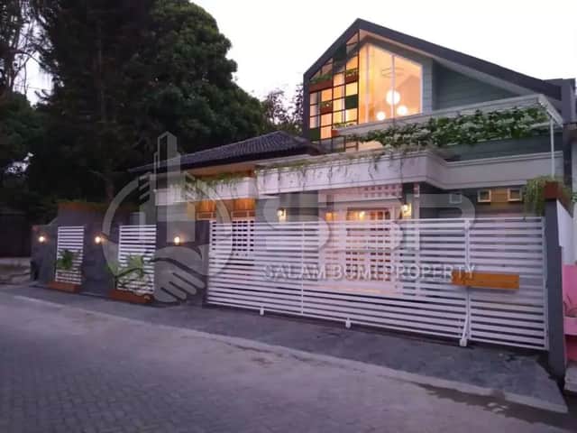 Rumah Mewah Modern Klasik Bergaya Nordik di Wirobrajan - Pusat Kota Jogja